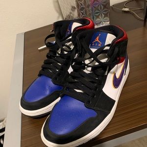 Air Jordan 1 Mid Laker Top 3